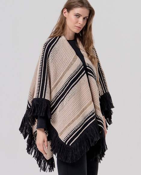gestreifter Poncho
