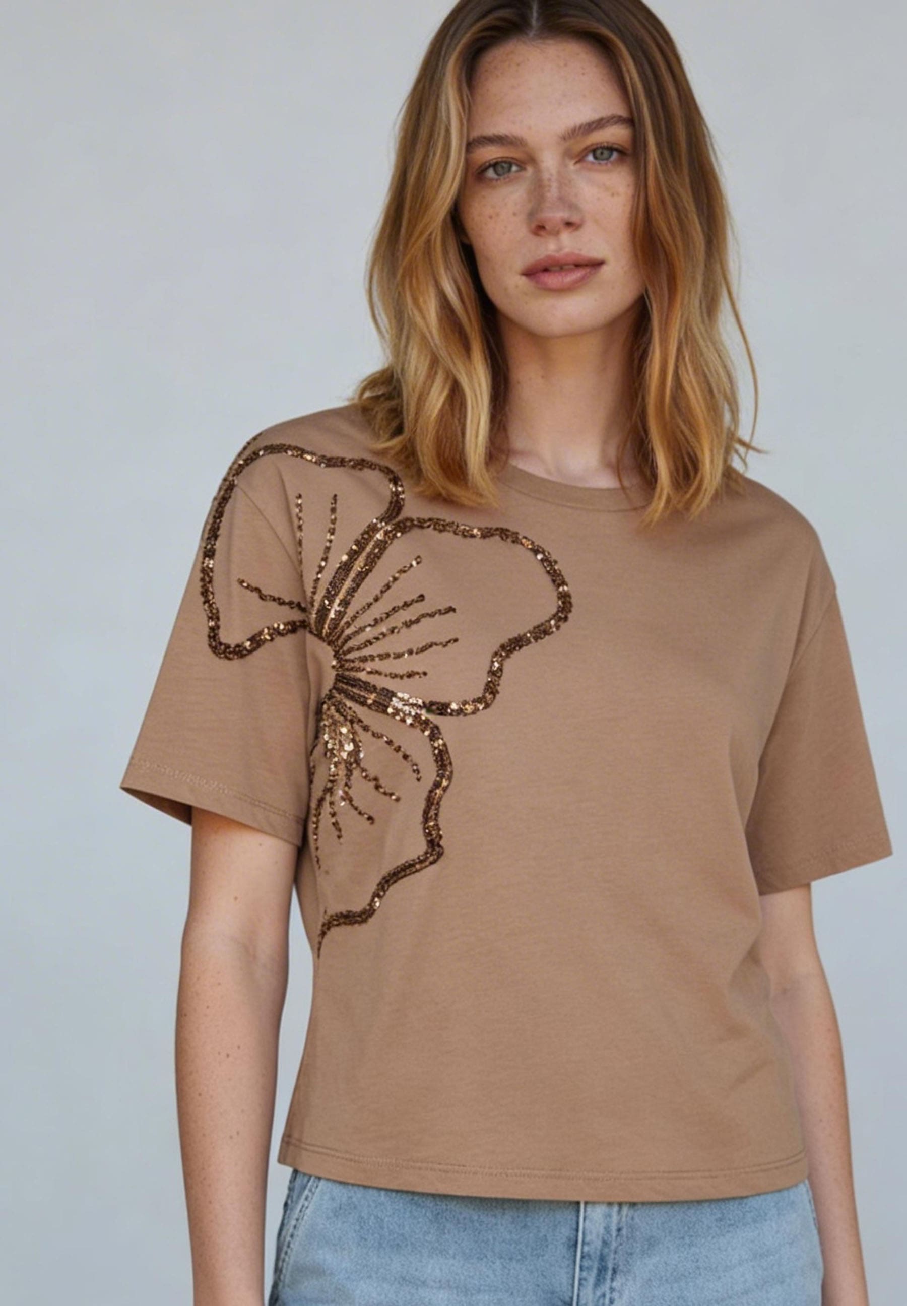  T-Shirt mit Pailletten-Blume