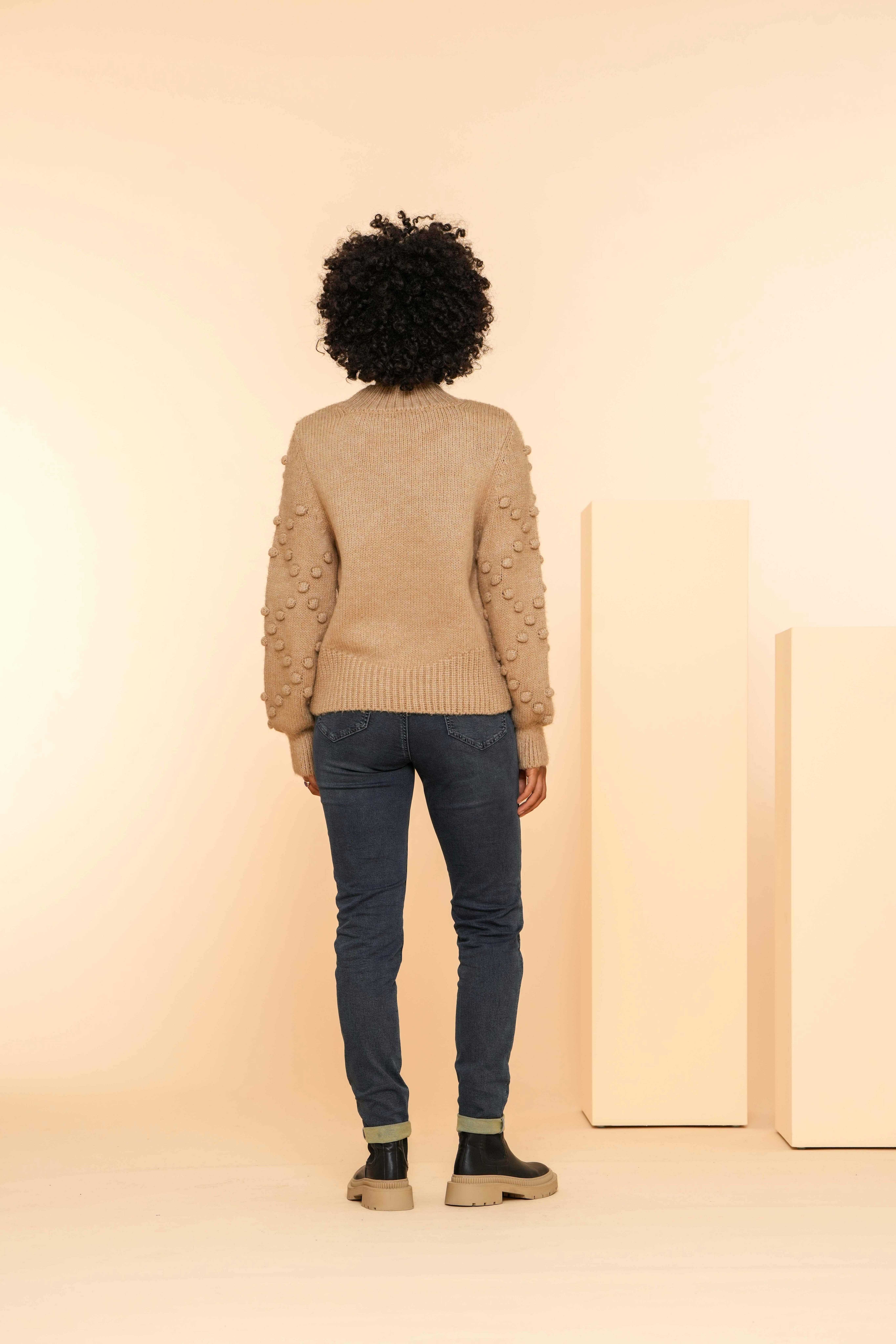 GEISHA Strickpullover mit Pompon und gestickten Blumen 