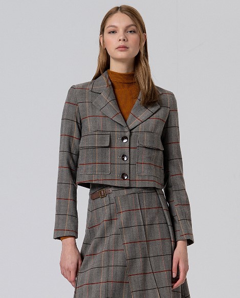 Kurzer Blazer mit Karomuster 