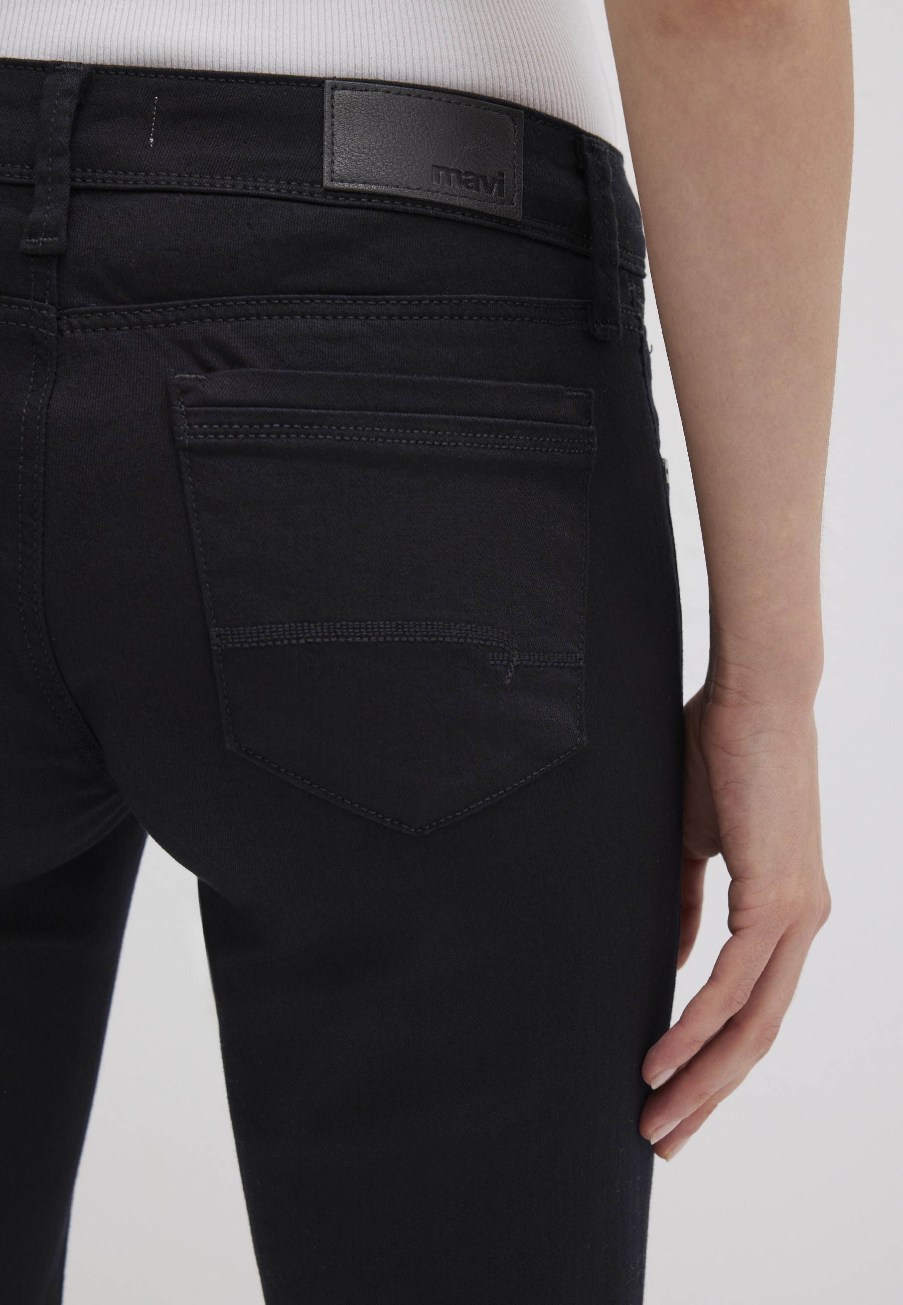 Bella Mid-Rise Bootcut