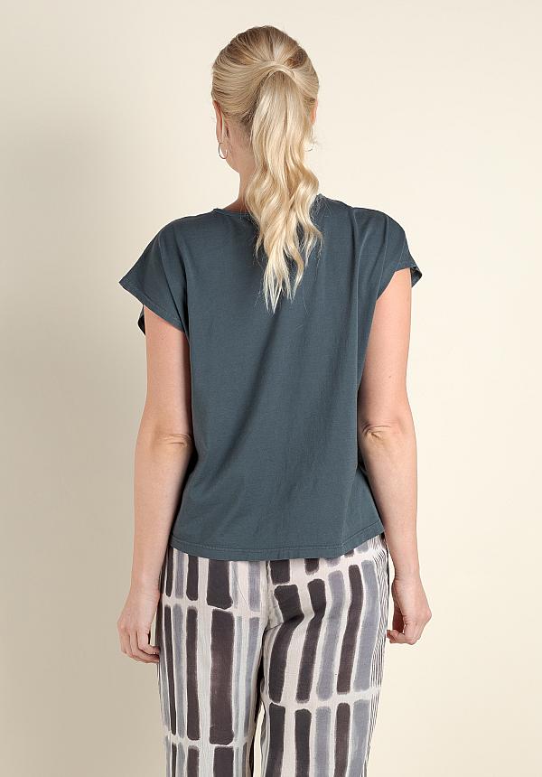 T-Shirt mit hellem Blumenmuster