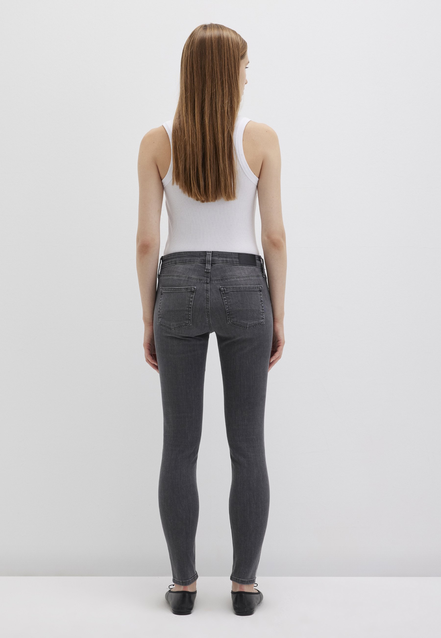 Super Skinny Adriana