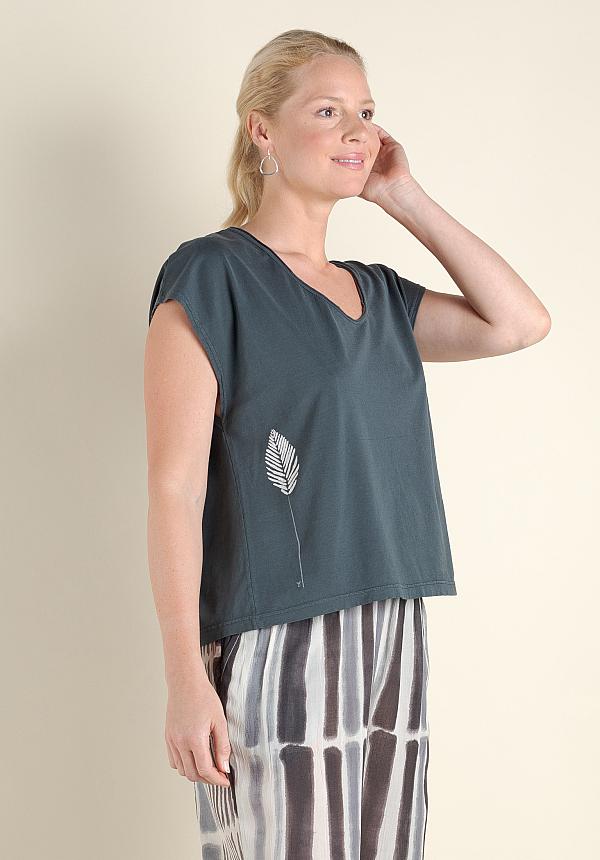 T-Shirt mit hellem Blumenmuster