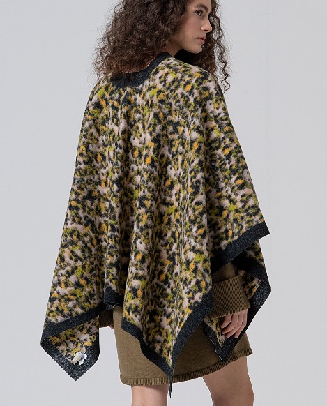 Offener Poncho aus Jacquardstoff